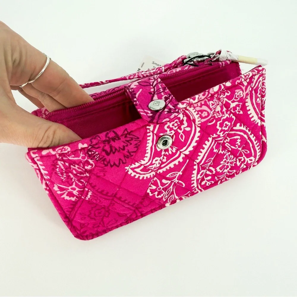 NWT Vera Bradley Smartphone Wristlet in Stamped Paisley - Picture 3 of 7